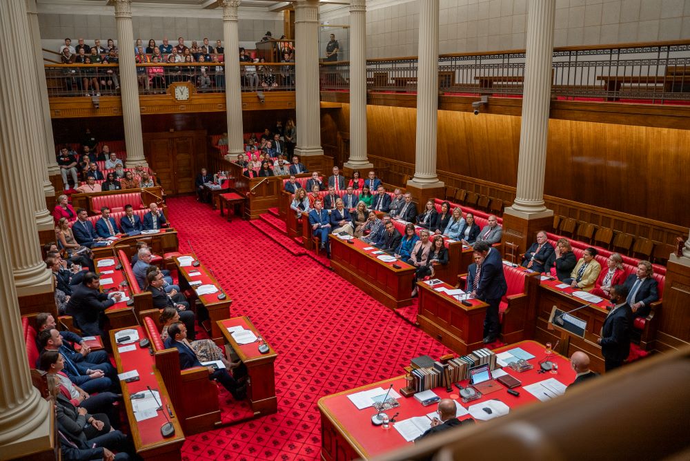 The inaugural address was made to a full sitting of Parliament in the Legislative Council chamber. 